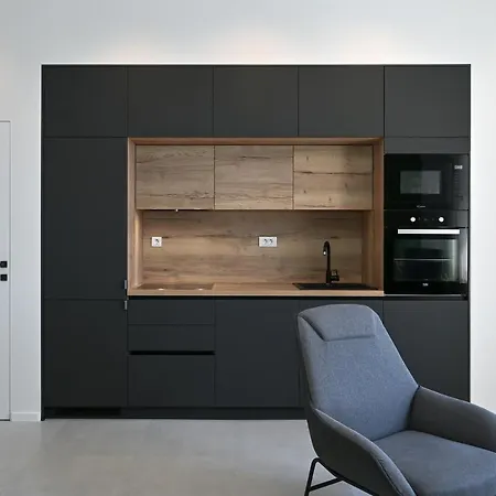 Steps From Palace & Riva - Old Town Pine Split