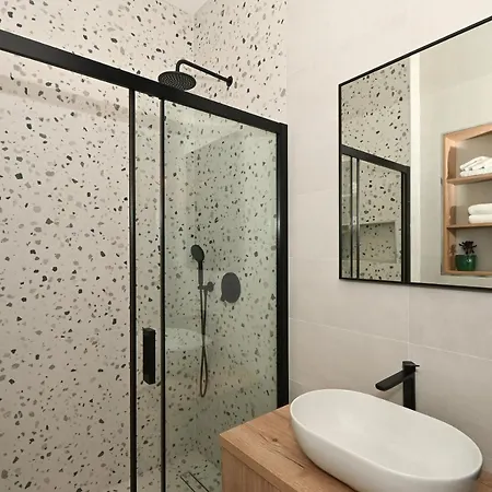 Lejlighed Steps From Palace & Riva - Old Town Pine *