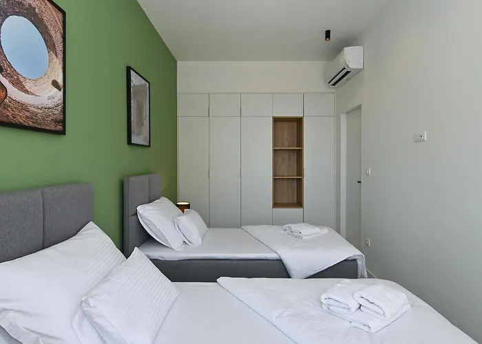 شقة Steps From Palace & Riva - Old Town Pine *